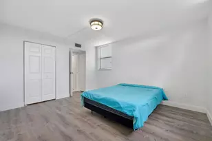 2840 Somerset Dr, Lauderdale Lakes, FL 33311 - Photo 14