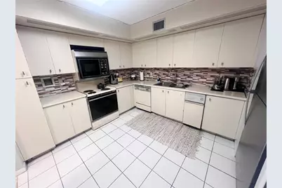 2802 N 46th Ave, Unit #321B, Hollywood, FL 33021 - Photo 12