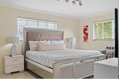 2757 NE 14th Ave, Wilton Manors, FL 33334 - Photo 16