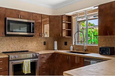 2757 NE 14th Ave, Wilton Manors, FL 33334 - Photo 22