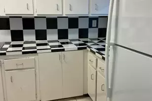 10000 NW 80th Ct, Hialeah Gardens, FL 33016 - Photo 10