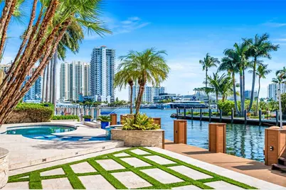 2626  Castilla Isle, Fort Lauderdale, FL 33301 - Photo 12