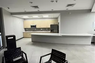 1750 N Bayshore Dr, Miami, FL 33132 - Photo 24