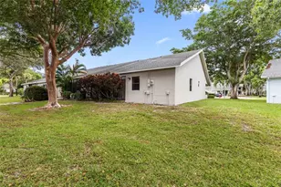 10971 Lake Front Pl, Boca Raton, FL 33498 - Photo 30