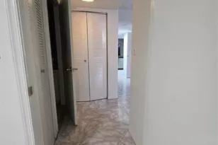 9470 Tangerine Pl, Davie, FL 33324 - Photo 8