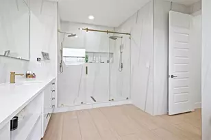 2001 Meadows Dr, Davie, FL 33324 - Photo 18