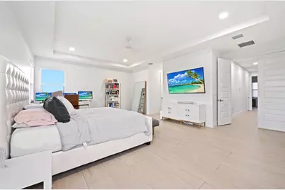 2001  Meadows Dr, Davie, FL 33324 - Photo 16