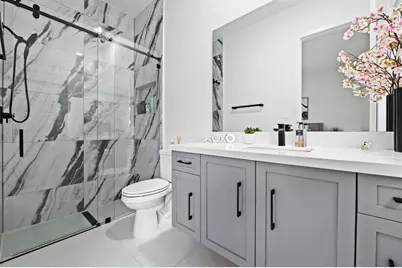 2001  Meadows Dr, Davie, FL 33324 - Photo 22