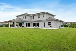 2001 Meadows Dr, Davie, FL 33324 - Photo 4