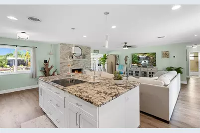 1310 SW 57th Ave, Plantation, FL 33317 - Photo 10