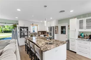 1310 SW 57th Ave, Plantation, FL 33317 - Photo 6