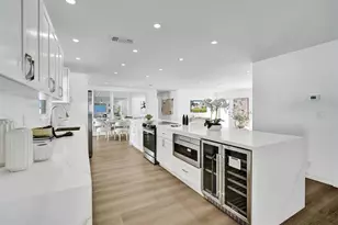 699 NE 70th St, Boca Raton, FL 33487 - Photo 14