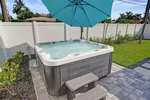 699 NE 70th St, Boca Raton, FL 33487 - Photo 52