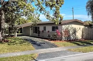 1701 N 46th Ave, Hollywood, FL 33021 - Photo 2