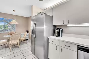 7512 N Devon Dr, Tamarac, FL 33321 - Photo 8