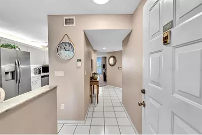 7512 N Devon Dr, Unit #210, Tamarac, FL 33321 - Photo 2