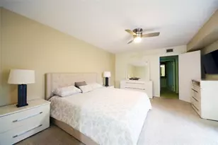 1700 Embassy Dr Unit, West Palm Beach, FL 33401 - Photo 14