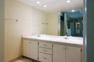 1700 Embassy Dr Unit, West Palm Beach, FL 33401 - Photo 16