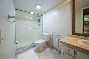 1700 Embassy Dr Unit, West Palm Beach, FL 33401 - Photo 22