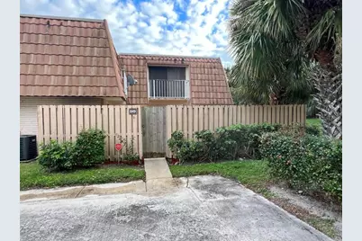 849  Blue Ridge Cir, West Palm Beach, FL 33409 - Photo 1