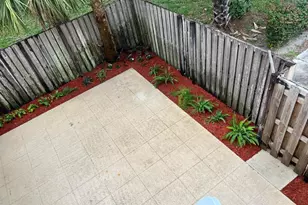 849 Blue Ridge Cir, West Palm Beach, FL 33409 - Photo 16