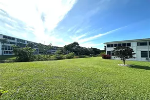 368 Oakridge T, Deerfield Beach, FL 33442 - Photo 1