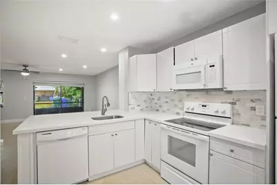 510 NW 103rd Ter, Unit #510, Pembroke Pines, FL 33026 - Photo 4