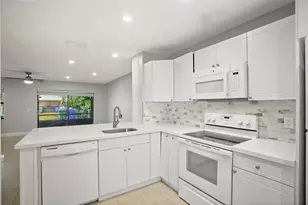 510 NW 103rd Terrace, Pembroke Pines, FL 33026 - Photo 4