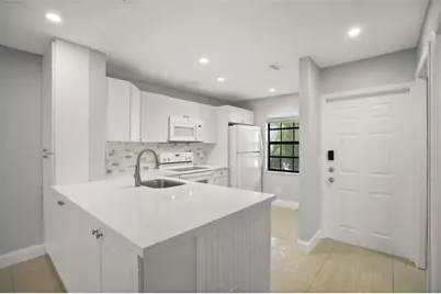 510 NW 103rd Ter, Unit #510, Pembroke Pines, FL 33026 - Photo 2