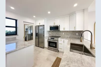 4800  Bayview Dr, Unit #503, Fort Lauderdale, FL 33308 - Photo 2