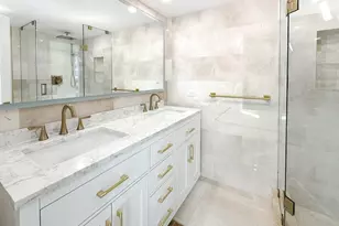 4800 Bayview Dr, Fort Lauderdale, FL 33308 - Photo 12