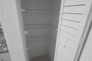 8657 SW 5th St, Pembroke Pines, FL 33025 - Photo 8