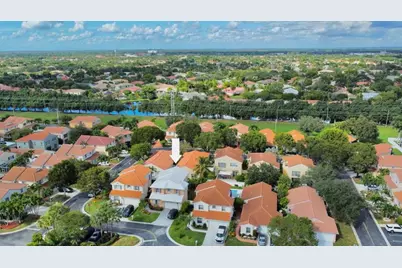 11058 NW 46th Dr, Coral Springs, FL 33076 - Photo 2