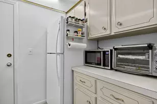 418 S Cypress Rd, Pompano Beach, FL 33060 - Photo 10