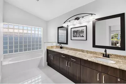 6707  Blue Bay Cir, Lake Worth, FL 33467 - Photo 32