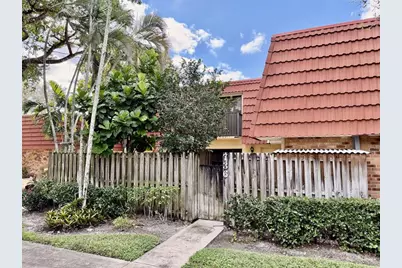 736 NW 98th Cir, Plantation, FL 33324 - Photo 4