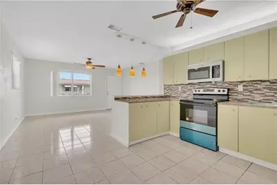 2708 NW 52nd St, Tamarac, FL 33309 - Photo 6