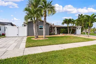 935 Nautilus Isle, Dania Beach, FL 33004 - Photo 2
