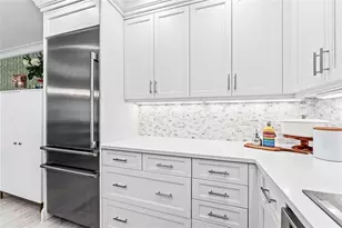 301 Venetian Dr, Delray Beach, FL 33483 - Photo 14