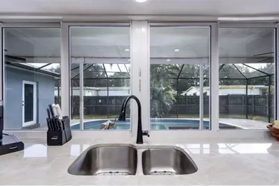 8880 SW 49th St, Cooper City, FL 33328 - Photo 22