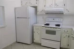 9233 SW 8th St, Boca Raton, FL 33428 - Photo 4