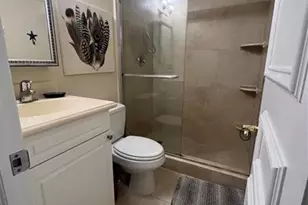 1221 SE 3rd St, Deerfield Beach, FL 33441 - Photo 22