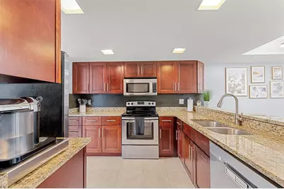 7110 SW 42nd Ct, Unit #7110, Davie, FL 33314 - Photo 6