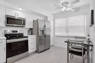 2302 Lucaya Ln, Coconut Creek, FL 33066 - Photo 4