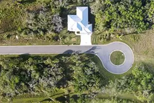 2420 Noble Oaks Ln, Fort Pierce, FL 34981 - Photo 2