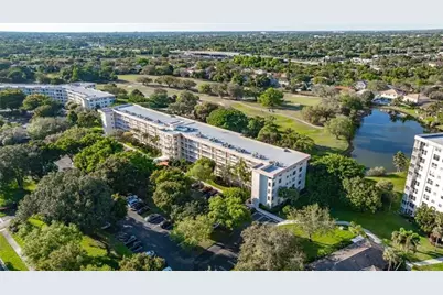 3503  Oaks Way, Unit #513, Pompano Beach, FL 33069 - Photo 36