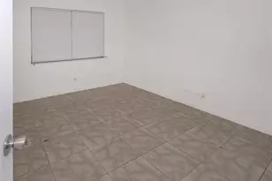 2361 NE 10th St, Pompano Beach, FL 33062 - Photo 10