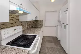 2361 NE 10th St, Pompano Beach, FL 33062 - Photo 2