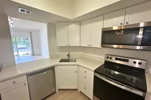 50 SW 3rd Ave, Boca Raton, FL 33432 - Photo 8