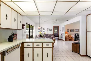 137 SE Turtle Creek Dr, Jupiter, FL 33469 - Photo 16